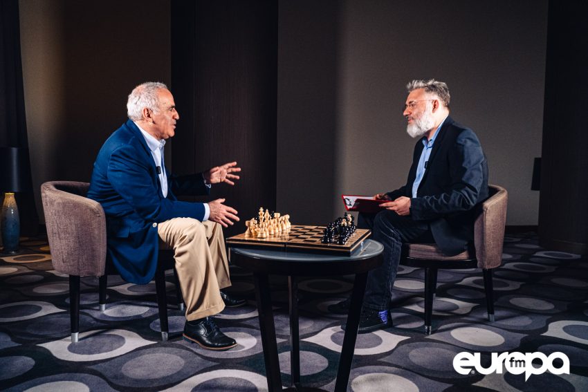 Garry Kasparov, la Europa FM