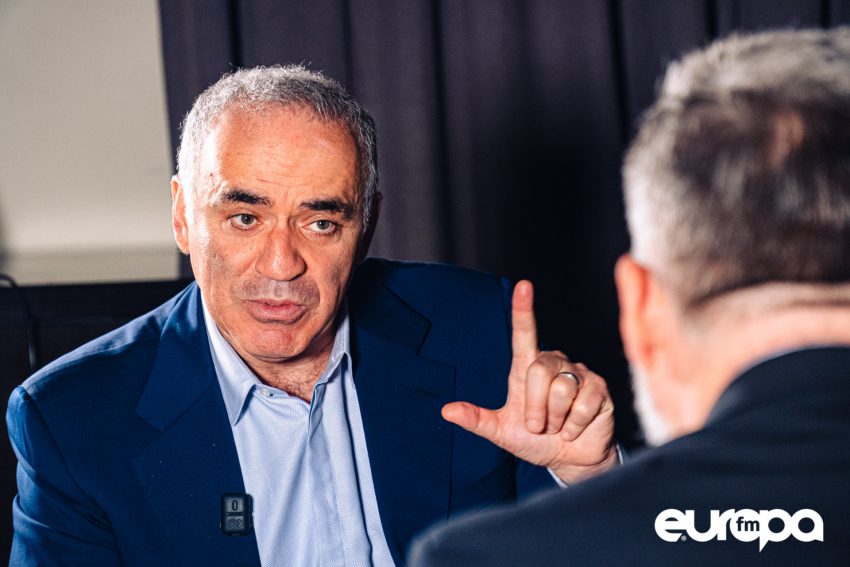 Garry Kasparov, la Europa FM