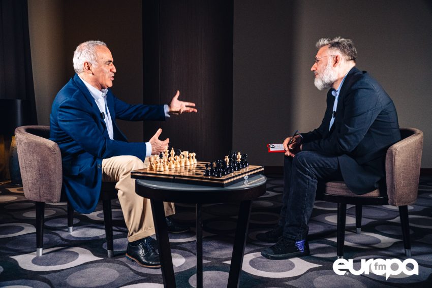 Garry Kasparov, la Europa FM