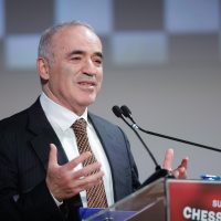 Garry Kasparov la București