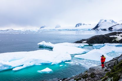 Pentru prima dată, cercetătorii au găsit microplastic în zăpada din Antarctica