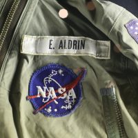 Jacheta purtată de astronautul american Buzz Aldrin în călătoria spre Lună, în misiunea Apollo 11