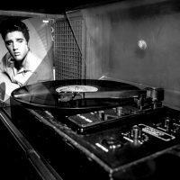 Disc cu Elvis Presley