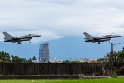 Taiwanul a început exercițiile militare cu muniție reală. Simulează apărarea în fața unui atac venit dinspre China