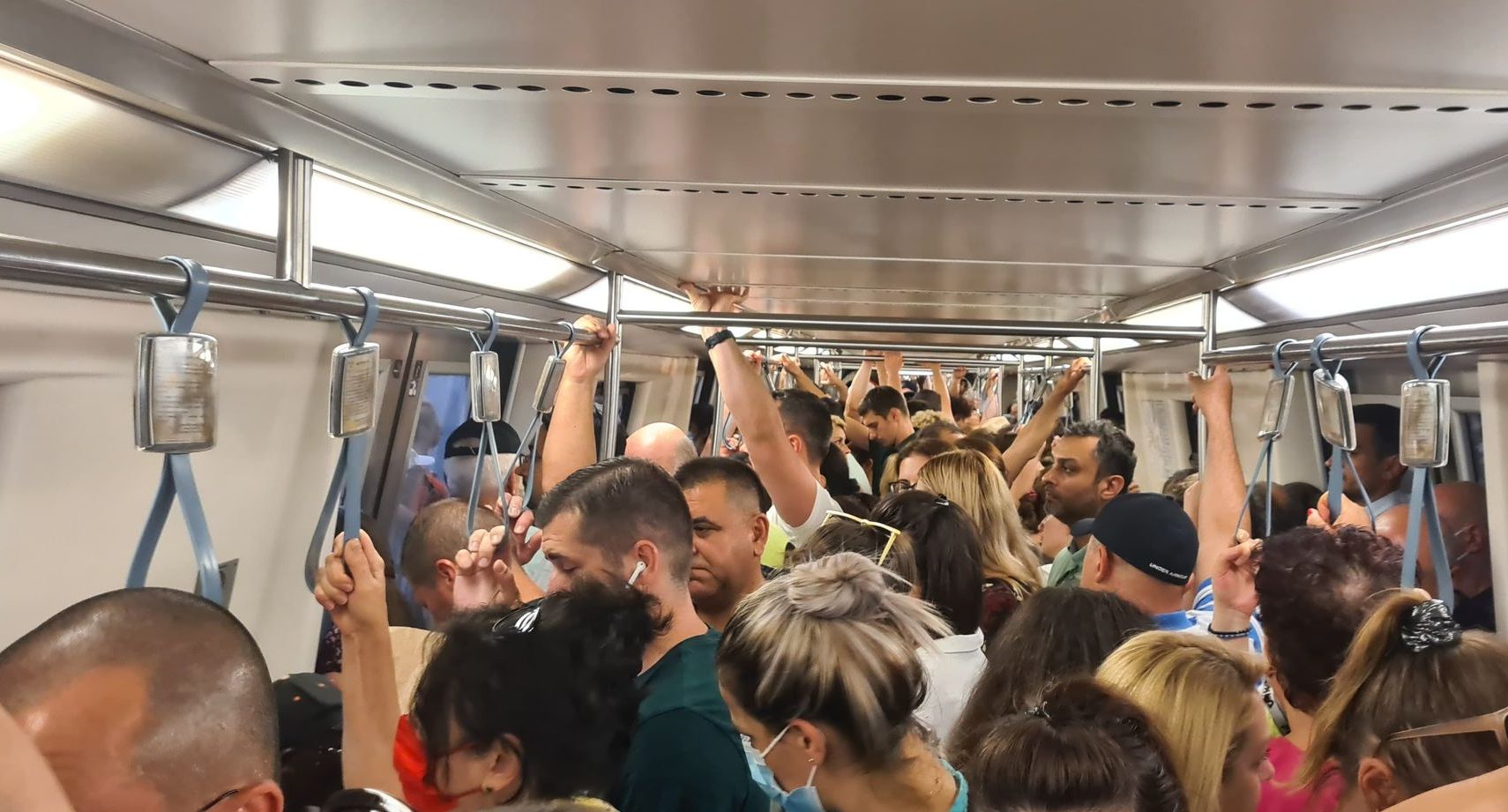 Circulația metroului pe direcția DristorPiața Victoriei a fost reluată