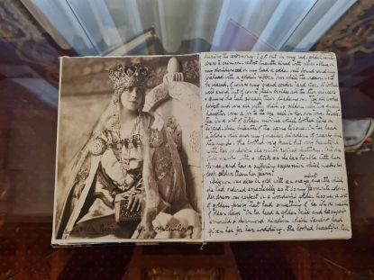 Expoziţia “Centenarul Încoronării. Alba Iulia. 1922”, la Muzeul Naţional Peleş