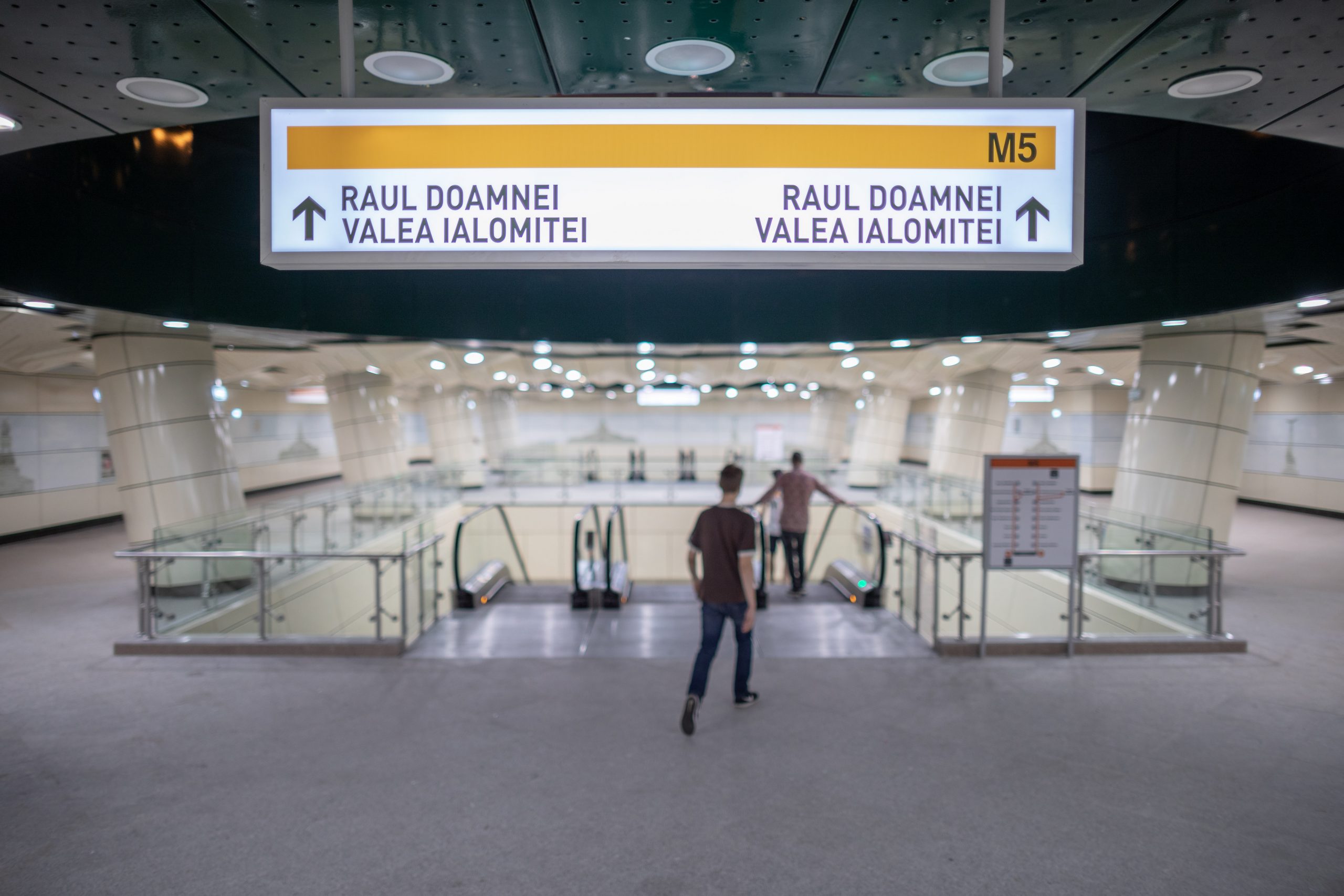Imagine asociată subiectului: Miruță spune că metroul nu riscă să fie deconectat de la energie