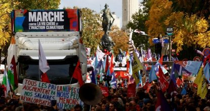 Paris: Zeci de mii de francezi denunță, în stradă, costul tot mai crescut al vieţii. Jandarmii au intervenit cu gaze lacrimogene împotriva unor manifestanți violenți