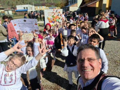 Academia Europa FM. Profesorul George Puiu: “Copiii trebuie să vadă dincolo de barierele pe care, uneori, sistemul le pune”