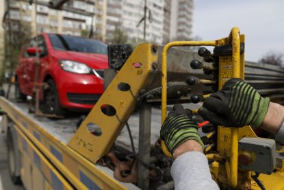 Cum (nu) s-au pregătit autoritățile pentru ridicarea mașinilor parcate ilegal | AUDIO