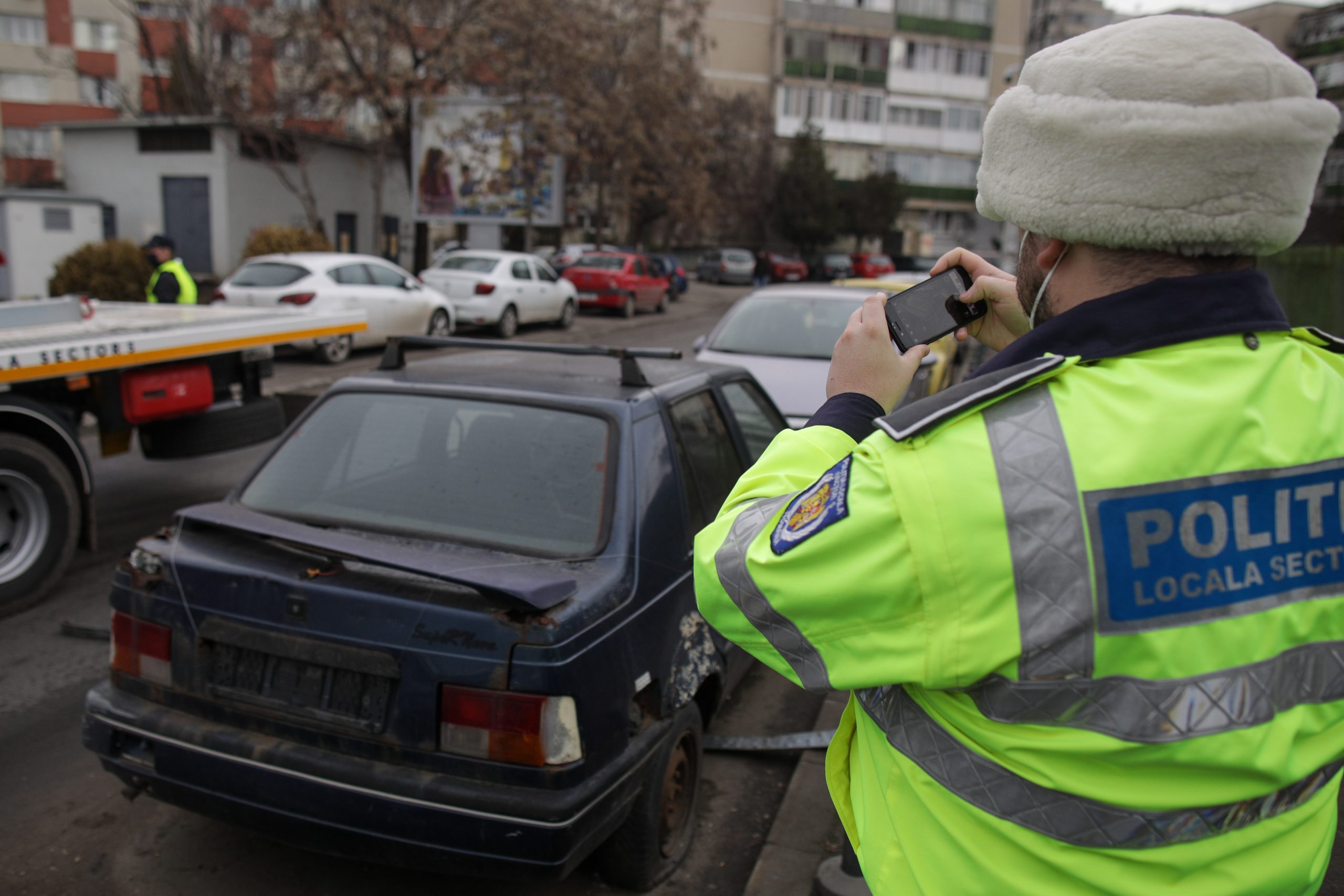 educate zebra Perforate Polițiștii locali din Capitală îi vor amenda pe cei care parchează ilegal  cu ajutorul camerelor de supraveghere amplasate pe mașinile poliției :  Europa FM