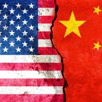 Drapelul SUA și al China