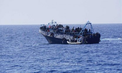 180 de migranți au fost salvați de polițiștii români ai Gărzii de Coastă | FOTO+AUDIO