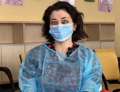 Suceava: Caz de violență domestică extremă. Femeia atacată avea în brațe copilul de un an și jumătate