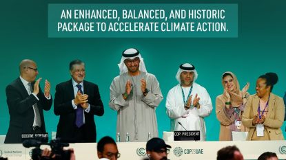 COP28: Acord istoric pentru „tranziția” către renunțarea la combustibilii fosili