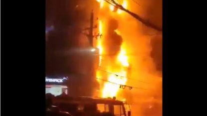 Cel puțin 45 de persoane au murit și alte zeci au fost rănite într-un incendiu masiv izbucnit la o clădire cu 6 etaje din Bangladesh | VIDEO