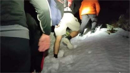 Patru tineri în ușoară hipotermie, recuperați de salvamontiști din Masivul Parâng | AUDIO