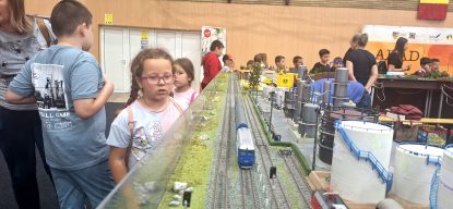 Expoziție inedită la Arad: cel mai mare traseu feroviar în miniatură, amenajat la Sala Polivalentă
