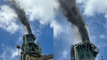 Turla Catedralei din Rouen, în flăcări | VIDEO