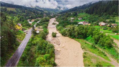 Cod galben de inundații pe anumite sectoare de râuri din 22 de județe, valabil până vineri dimineață | FOTO