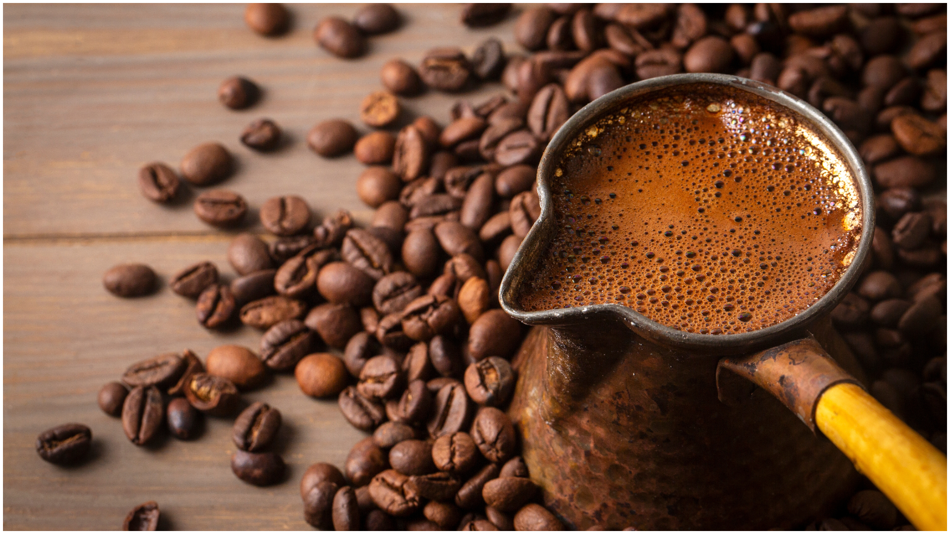 Cafeaua s-a scumpit cu peste 23% într-un an. Creșteri de prețuri și zahăr și lapte | AUDIO