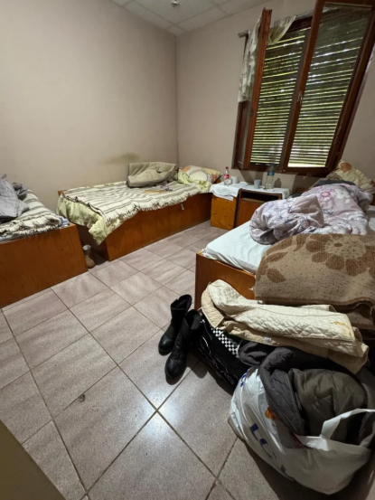 75 de b&#259;tr&acirc;ni au fost g&#259;si&#539;i lega&#539;i &#537;i seda&#539;i &icirc;n dou&#259; azile ilegale din Bulgaria | Autorit&#259;&#539;ile au desfiin&#539;at centrele &#537;i i-au evacuat pe v&acirc;rstnici | AUDIO