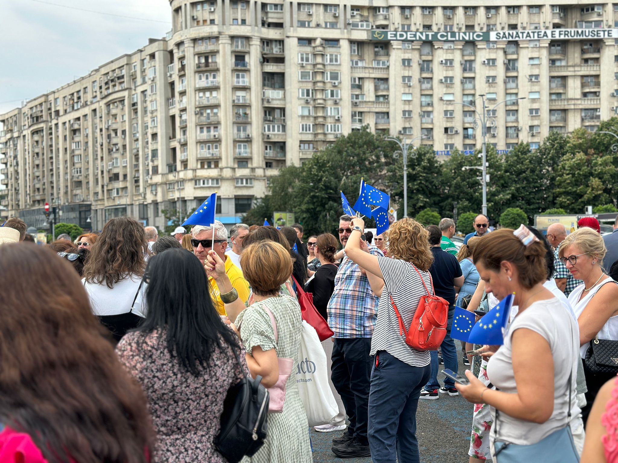Protest al BNS, astăzi, în Piața Victoriei. Șefii de sindicate îi cer premierului o întâlnire de urgență | AUDIO