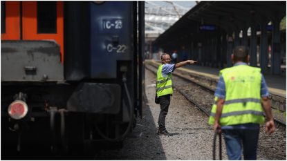 Trenurile CFR Călători ar putea fi oprite după ce compania a acumulat datorii la plata Tarifului pentru Utilizarea Infrastructurii | AUDIO