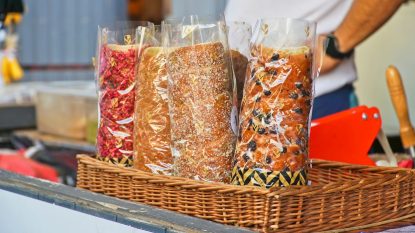 Sfântu Gheorghe se transformă în capitala kürtőskalács-ului: Timp de trei zile, orașul găzduiește Târgul de Toamnă și Festivalul Kürtőskalács | AUDIO