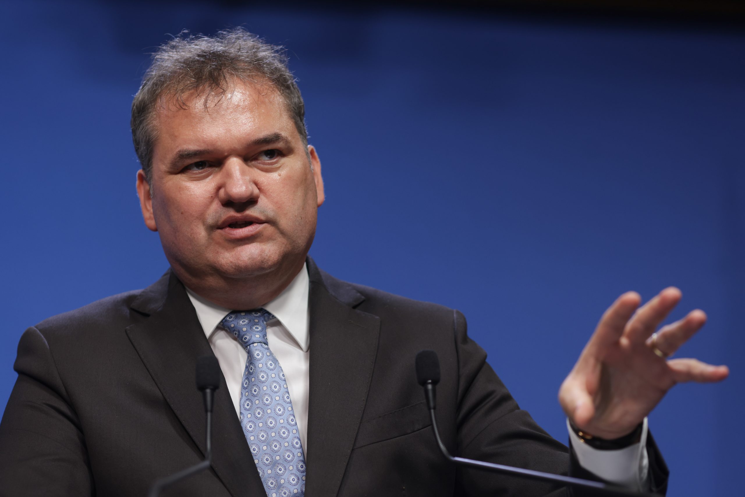 Noi reguli pentru cei care nu-și plătesc amenzile. Ministrul Dezvoltării: „Se creează pârghii legale prin care aceste contravenții să poată fi plătite sau executate de către autoritățile locale” | AUDIO