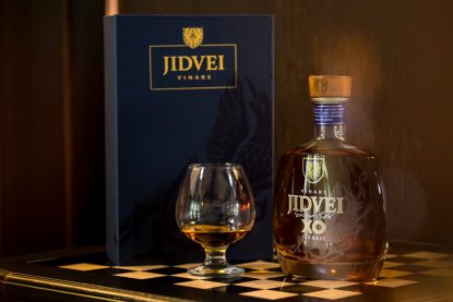 Jidvei lansează Vinars XO la Paris, în premieră absolută, cu ocazia onorării retrospectivei Radu Jude găzduite de Centre Pompidou și mk2 Bibliothèque (P)