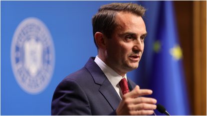 Șeful Cancelariei premierului afirmă că achiziţia în leasing operaţional a 17 autoutilitare Dacia Duster a dus la economii: „De la un cost lunar de 850.000 de lei, astăzi suntem la un cost de 84.000 de lei” | AUDIO