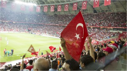 Scandal în fotbalul din Turcia. Aproape 150 de arbitri au fost suspendați după ce au pariat pe meciuri | AUDIO