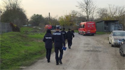 Tulcea: Aproape 300 de oameni din Ceatalchioi și-au părăsit luni casele, avertizați de pompieri asupra pericolului de explozie, după ce o navă cu GPL a luat foc pe malul celălalt al Dunării | AUDIO