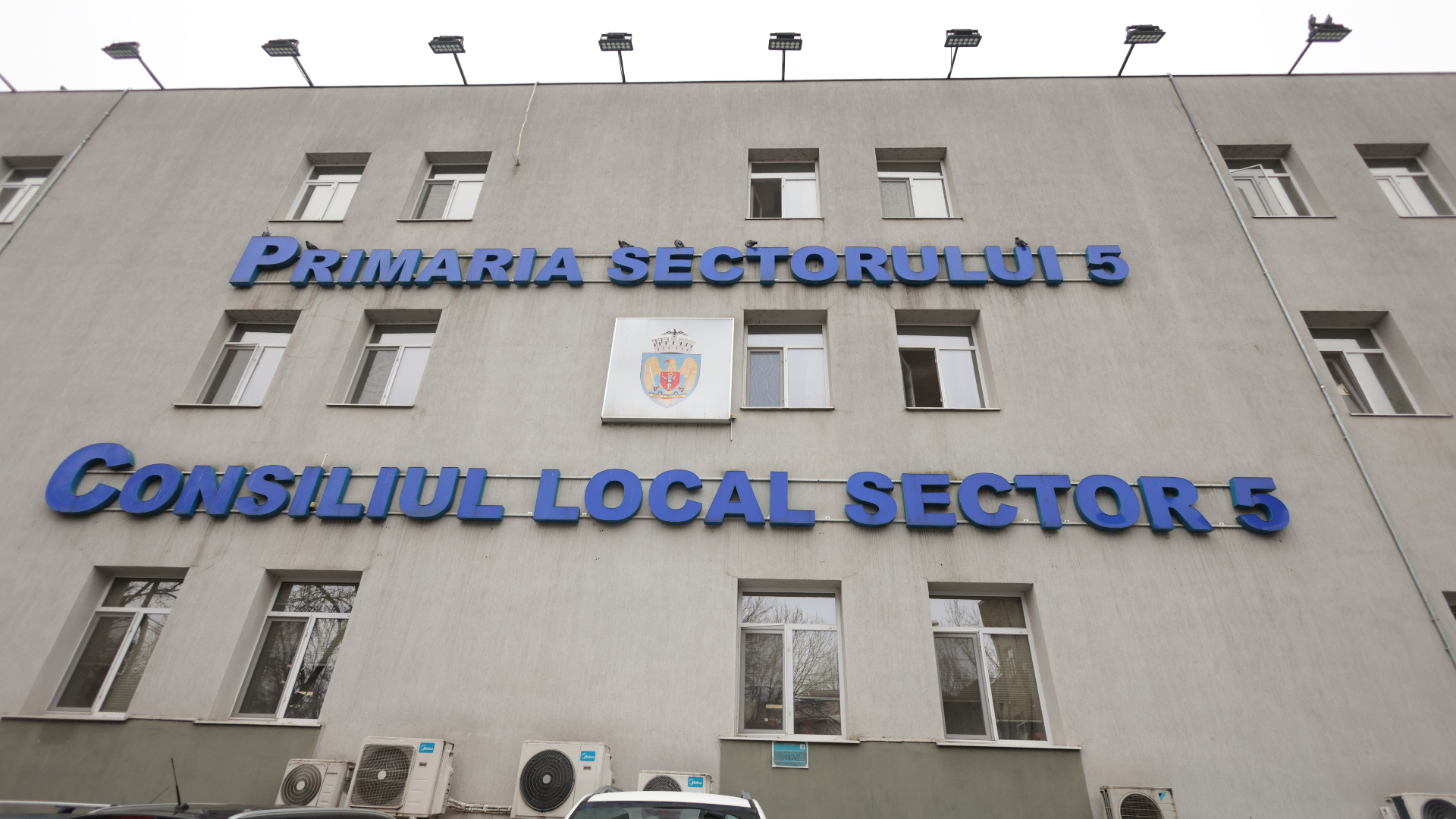 Administratorul public al Sectorului 5, arhitectul-șef și directorul general adjunct al Poliției Locale, puși sub control judiciar. Tribunalul București a respins cererea DNA de arestare preventivă | AUDIO