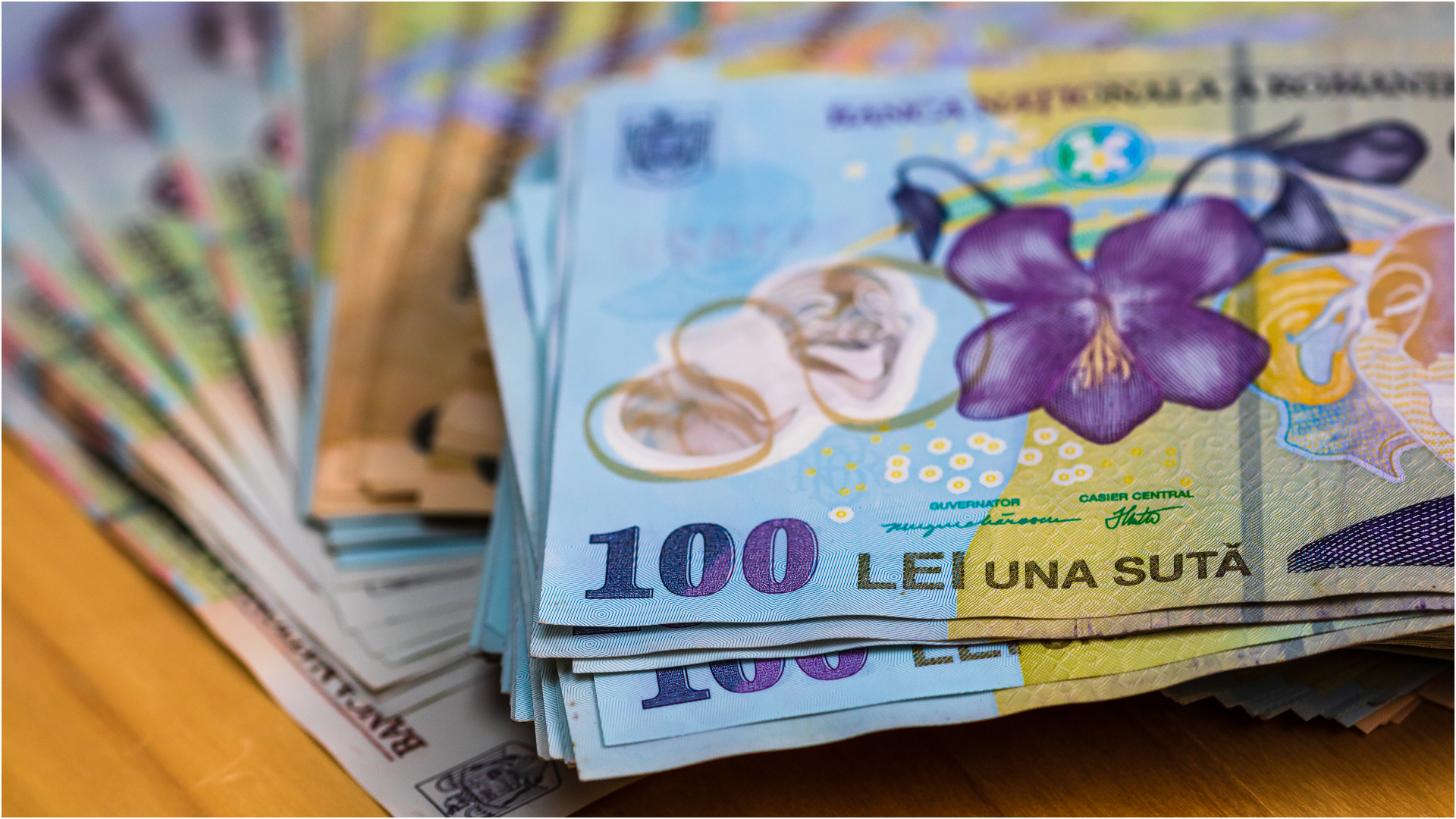 Ajutorul de stat pentru pensionari și familiile vulnerabile, discutat în ședința de Guvern de joi. Sprijinul prevede până la 1.000 de lei | AUDIO