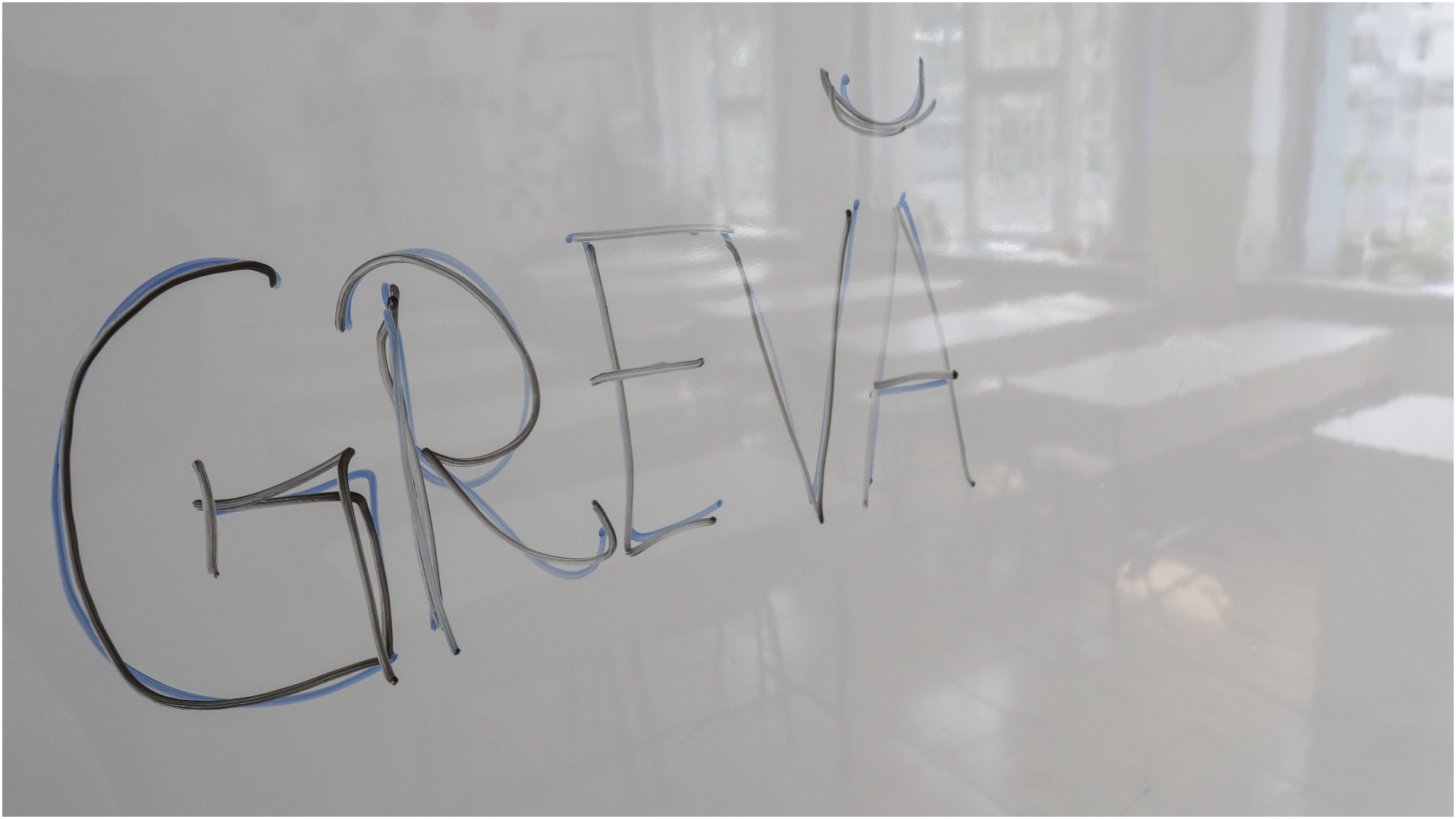 Angajații din peste 1.300 de primării intră azi în grevă de avertisment față de reforma administrației locale. Între timp, premierul se întâlnește cu 500 de edili | AUDIO