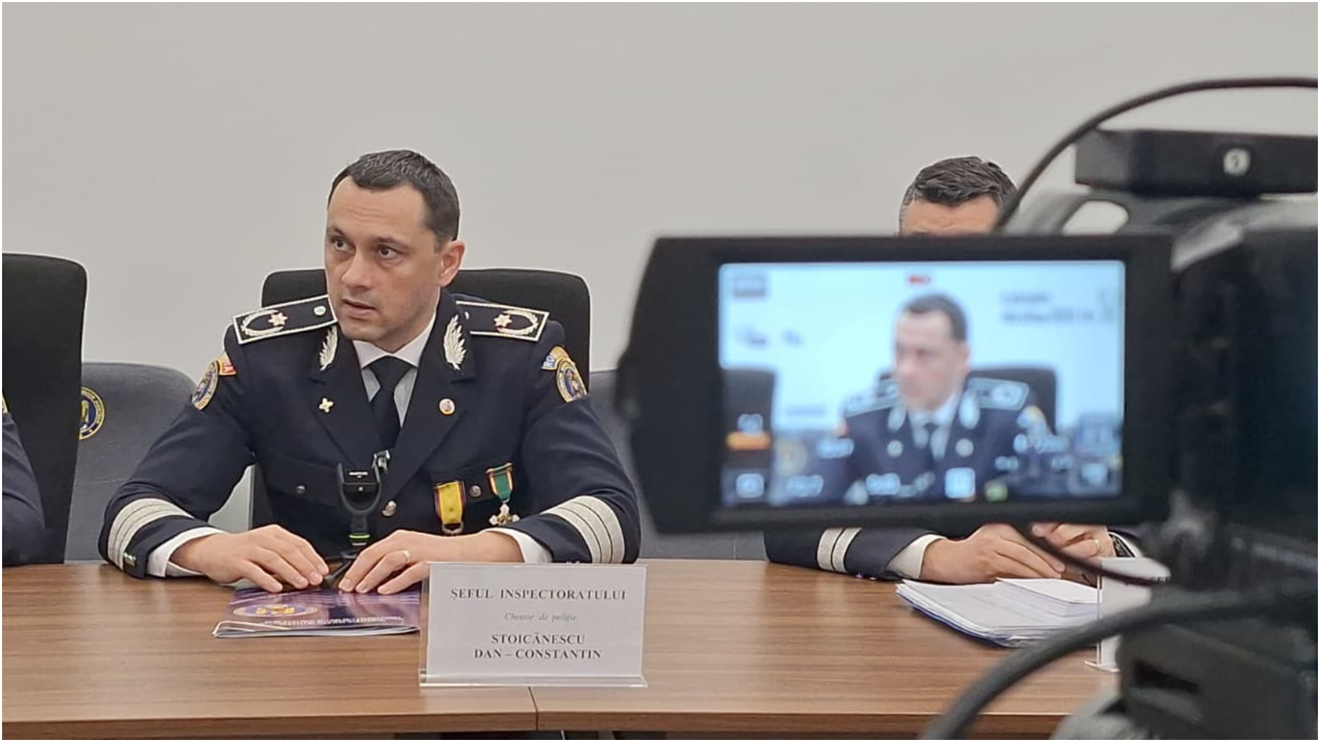 Arad: Persoanele cu resurse financiare mai mari, ținta escrocheriilor online. Ce spune un polițist care a fost sunat de escroci: „Își dau seama dacă ești sau nu posibilă victimă” | AUDIO