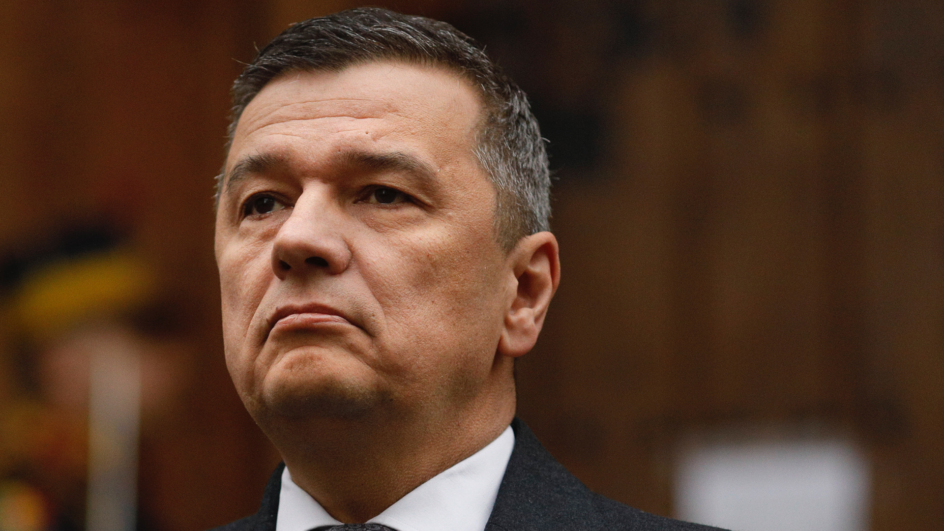 Un nou atac din partea PSD la adresa premierului Ilie Bolojan. Liderul Sorin Grindeanu i-a criticat intenția de a lista la bursă companiile de stat precum Romgaz, CEC sau Transgaz | AUDIO