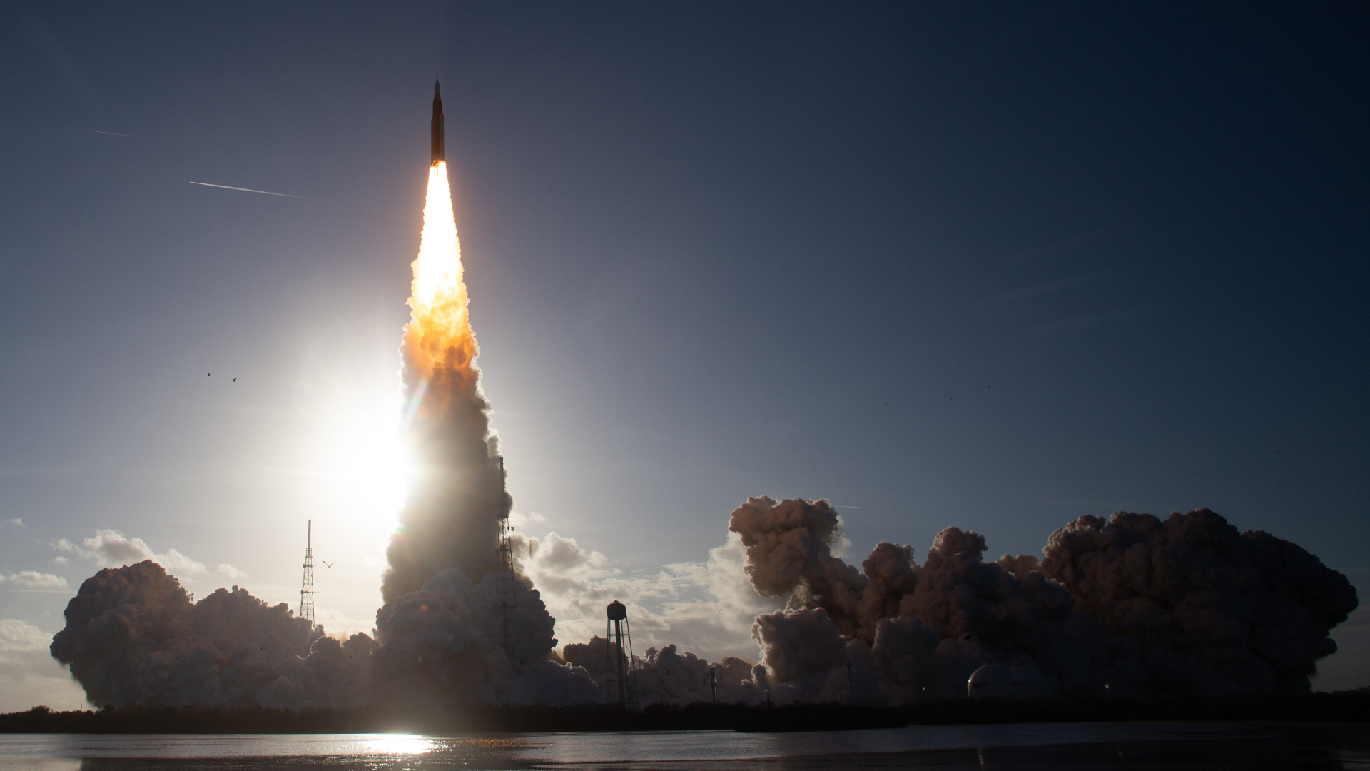 Cei patru astronauți ai misiunii Artemis II se întorc pe Pământ după ce au atins cea mai mare distanță față de Terra parcursă vreodată de oameni în spațiu | AUDIO