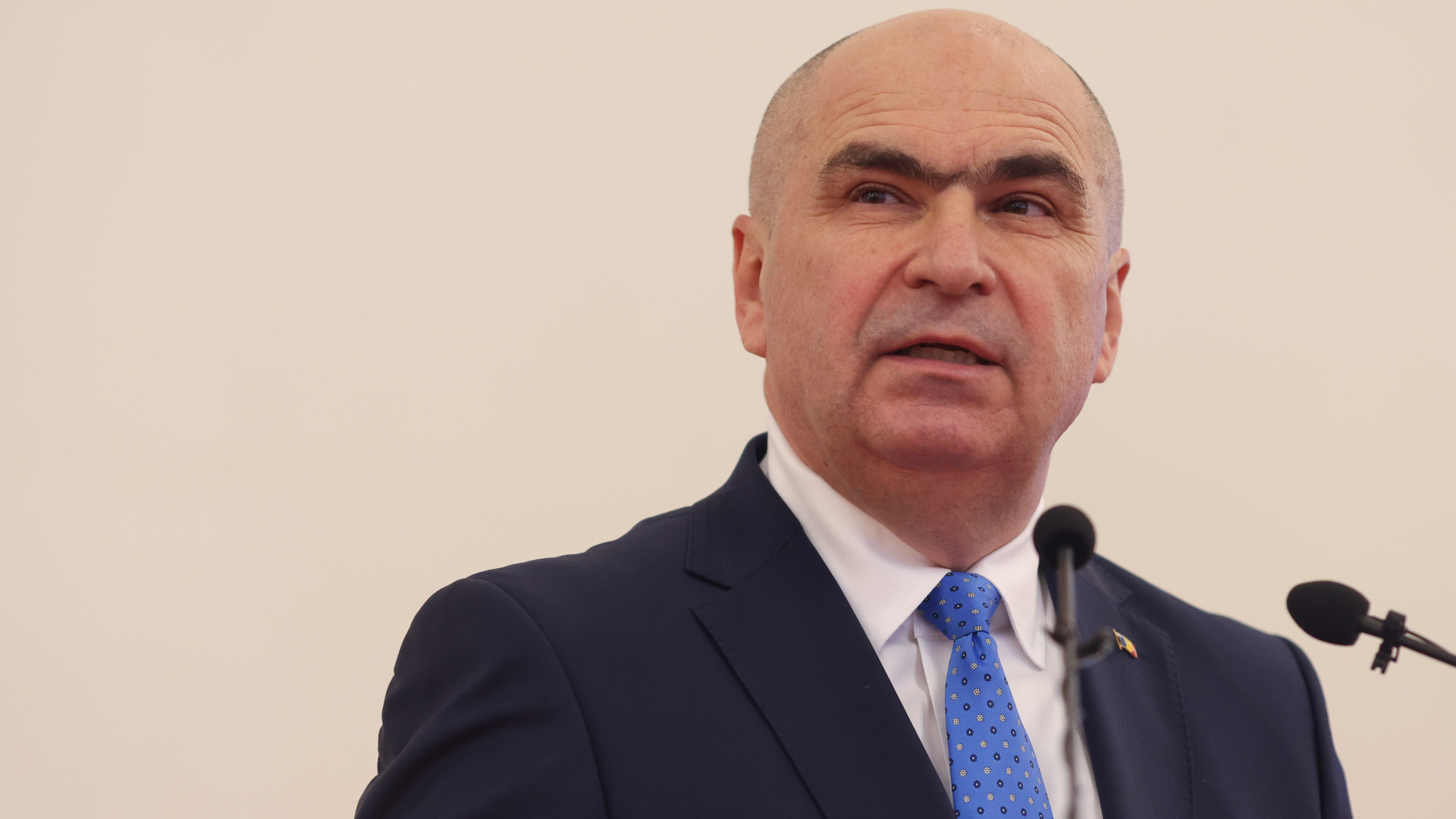 Profesorul Ioan Stanomir: Guvernul își păstrează legitimitatea până la votarea unei moțiuni de cenzură | AUDIO