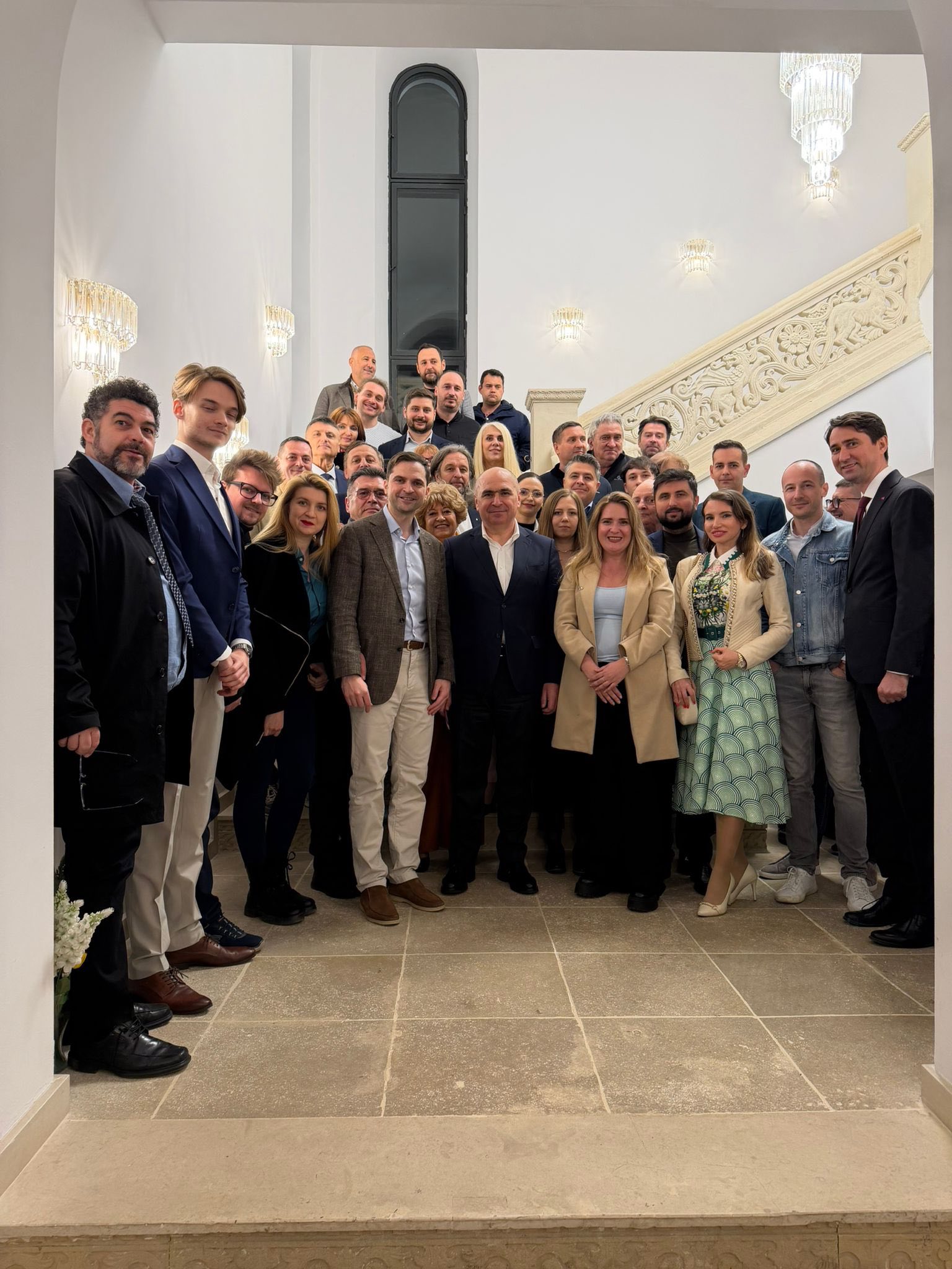 Ilie Bolojan, vizită neanunțată, miercuri seara, la sediul Partidului Național Liberal București