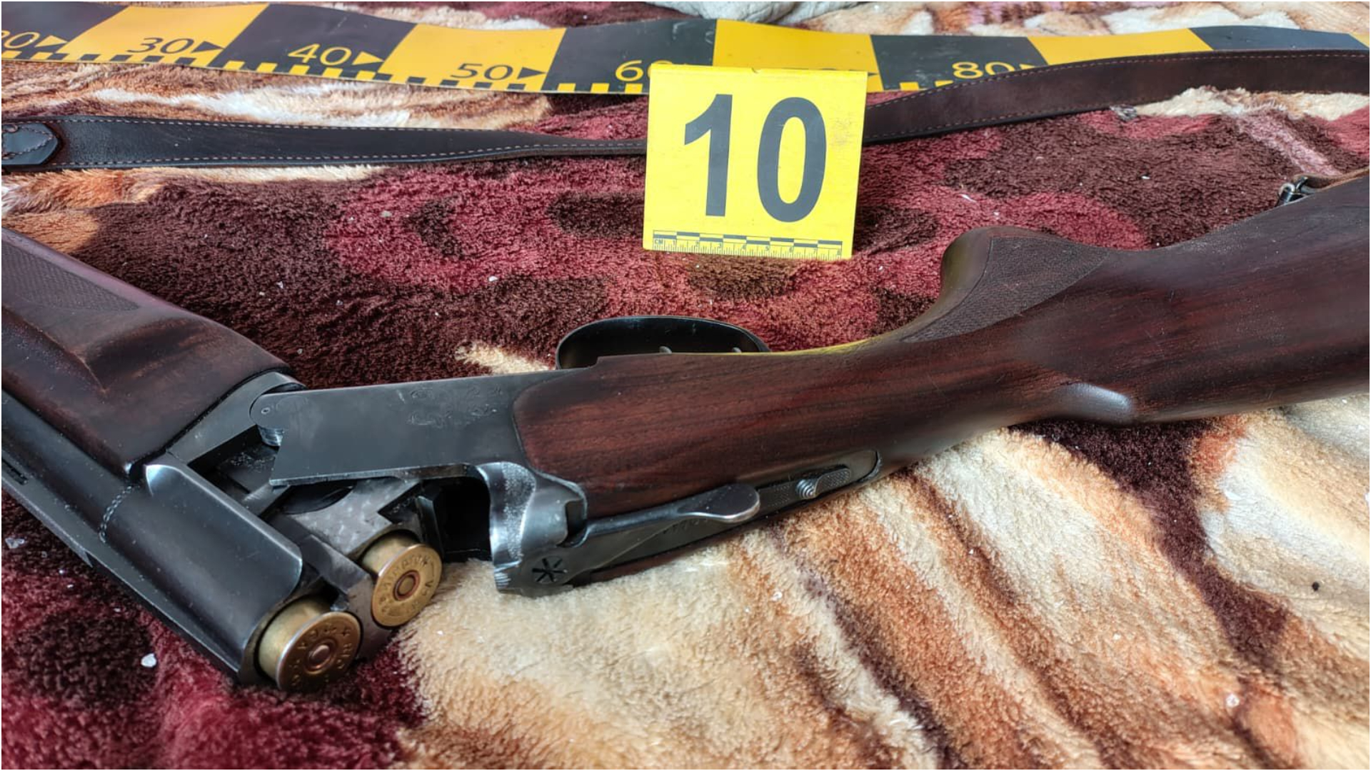 Bărbat care și-a amenințat soția și socrii, împușcat mortal de polițiști în Neamț după ce ar fi încercat să tragă asupra luptătorilor SAS | AUDIO