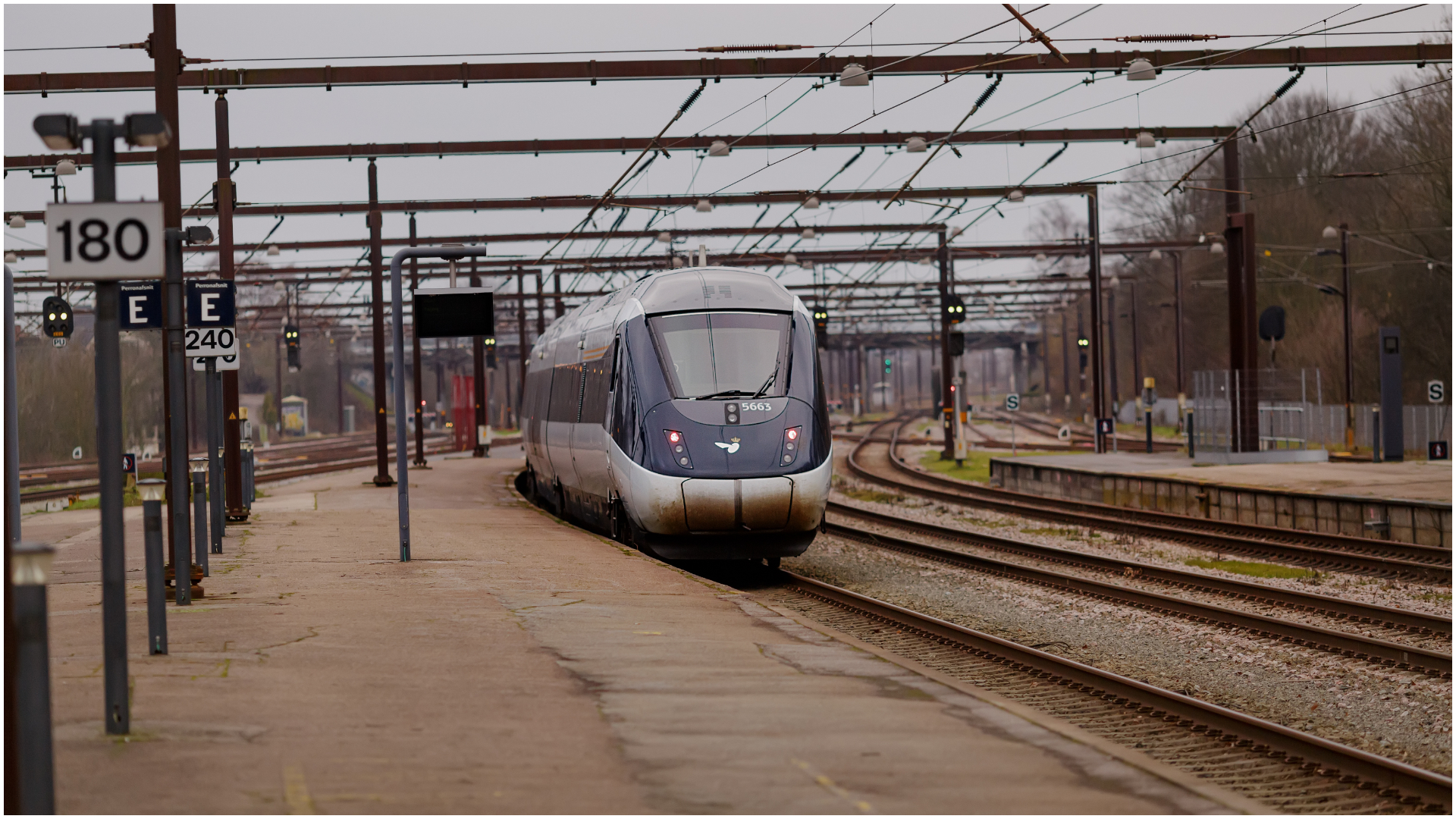 Accidentul feroviar din Danemarca: doi români, printre pasageri. Precizările ministrului de Externe despre aceștia | AUDIO