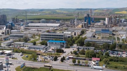 Romgaz a ajuns la un acord de principiu pentru preluarea Azomureș, anunță Ilie Bolojan: „un pas important pentru a reporni industria de îngrăşăminte chimice”
