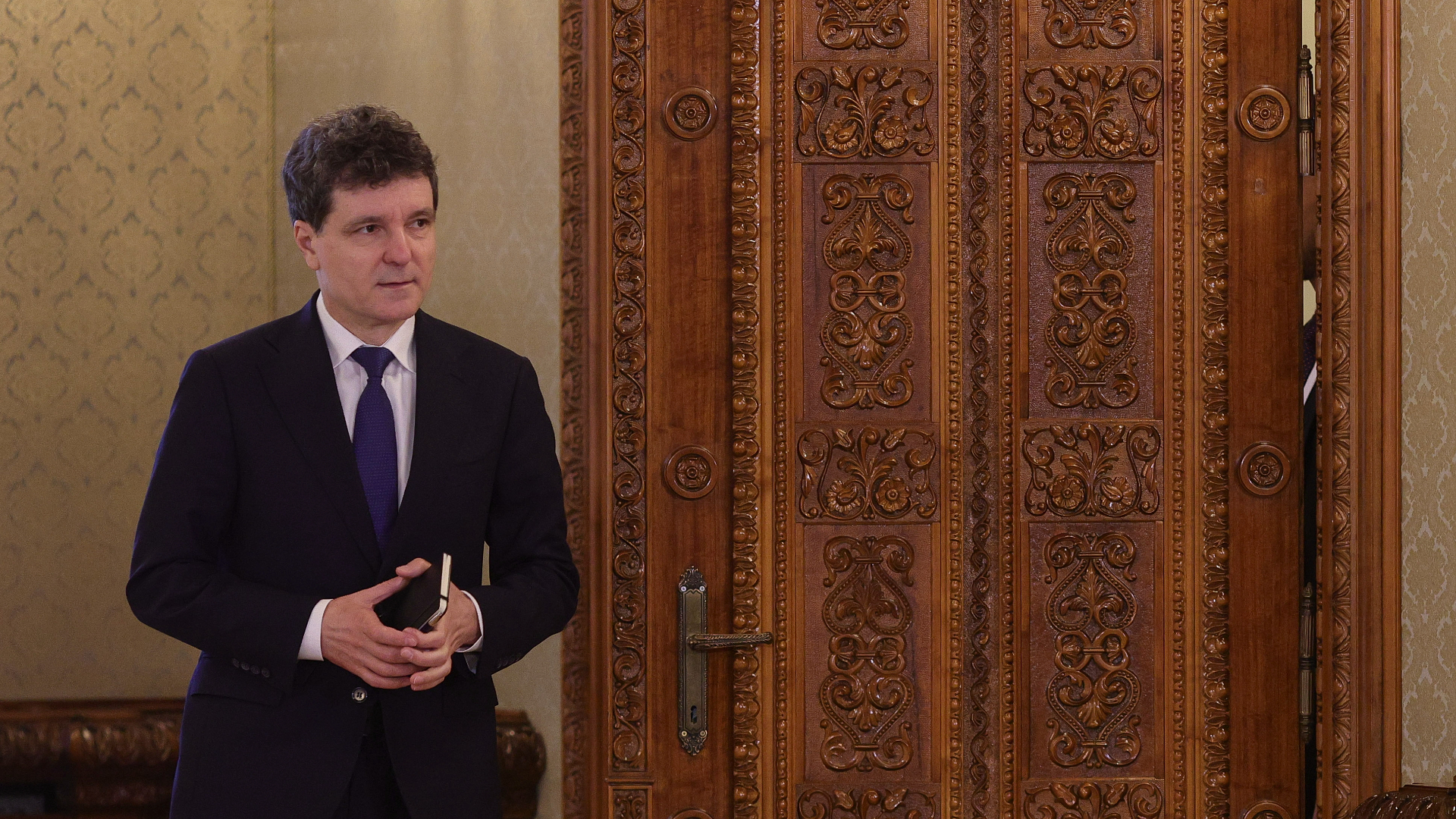 Nicușor Dan reia discuțiile cu liderii partidelor despre legea salarizării la Cotroceni