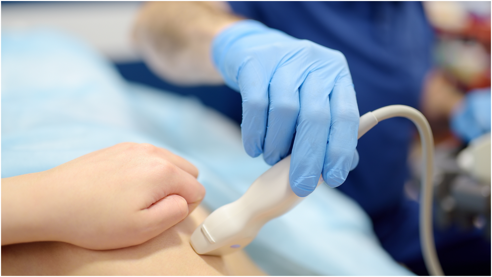 Studiu: Peste 75% dintre româncele diagnosticate cu cancer de sân nu au făcut niciodată o mamografie | AUDIO
