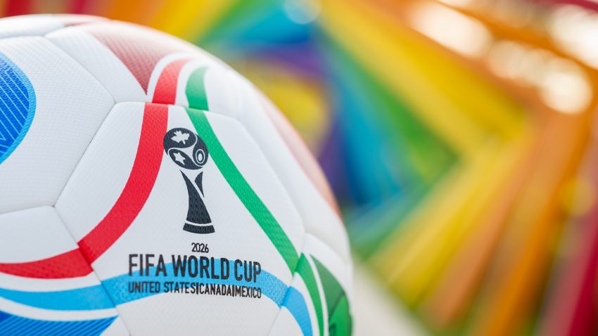 Echipele participante la Cupa Mondială 2026 au început să ajungă în America de Nord pentru pregătiri | AUDIO