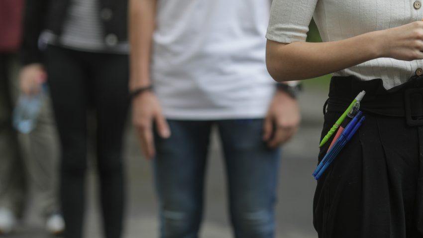 Hunedoara: elev, eliminat de la Bacalaureat după c