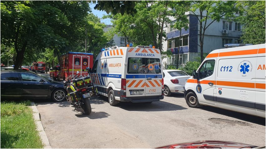 Cazul copilului de doi ani găsit mort într-un apartament din Galați. Frații săi vor fi preluați de urgență de un asistent maternal | AUDIO